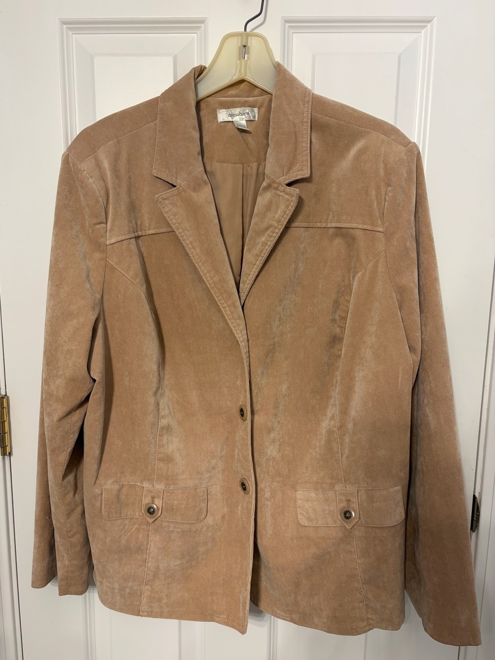 Dress Barn Woman tan pinwale corduroy blazer. Size 18/20. Fully lined. Pockets
